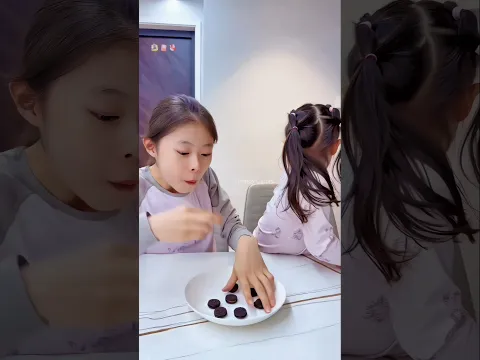 She Tricked Her Little Sister Into Losing the Biscuits… But Mom Had a Surprise Rule