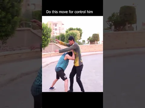 شوف بعينك قرر يتطاول مع ظباط الشرطة في المطار والنهاية صادمة❗️👀 Real fight at airport #shorts