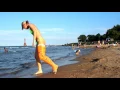 Download Lagu Emily's broken leg on the beach