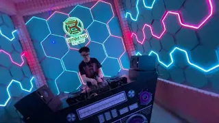 Download Bên Anh Em Không Có Tương Lai Remix - HKT ( DJ Bình Hồ ) MP3