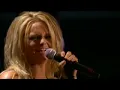 Miranda Lambert - Gunpowder & Lead (Live)
