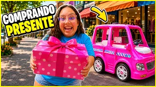 FUI COMPRAR UM PRESENTE DE ANIVERSÁRIO NO CARRINHO DE BRINQUEDO