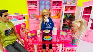 Barbie Family Laundry Day! Haley, Ally, Lily, Ken!