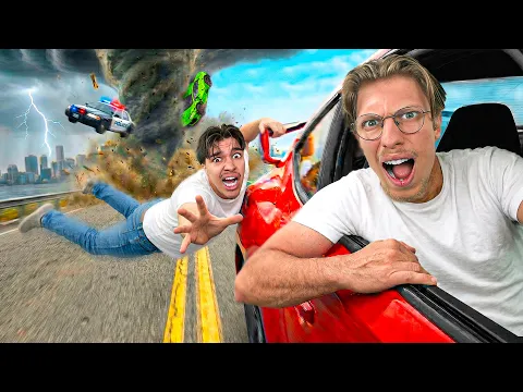 Video Thumbnail: On a Tenté de Survivre aux Catastrophes Naturelles de GTA 5 ! (Ft. Jayzz)