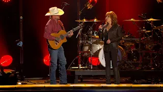 Download Cody Johnson and Reba McEntire Perform 'Whoever's In New England' - CMA Fest 2023 MP3