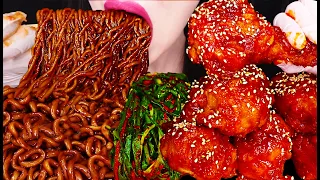 ASMR KIMCHI FRIED CHICKEN, BLACK BEAN NOODLES 처갓집 양념치킨 파김치 짜파게티 먹방 MUKBANG, EATING