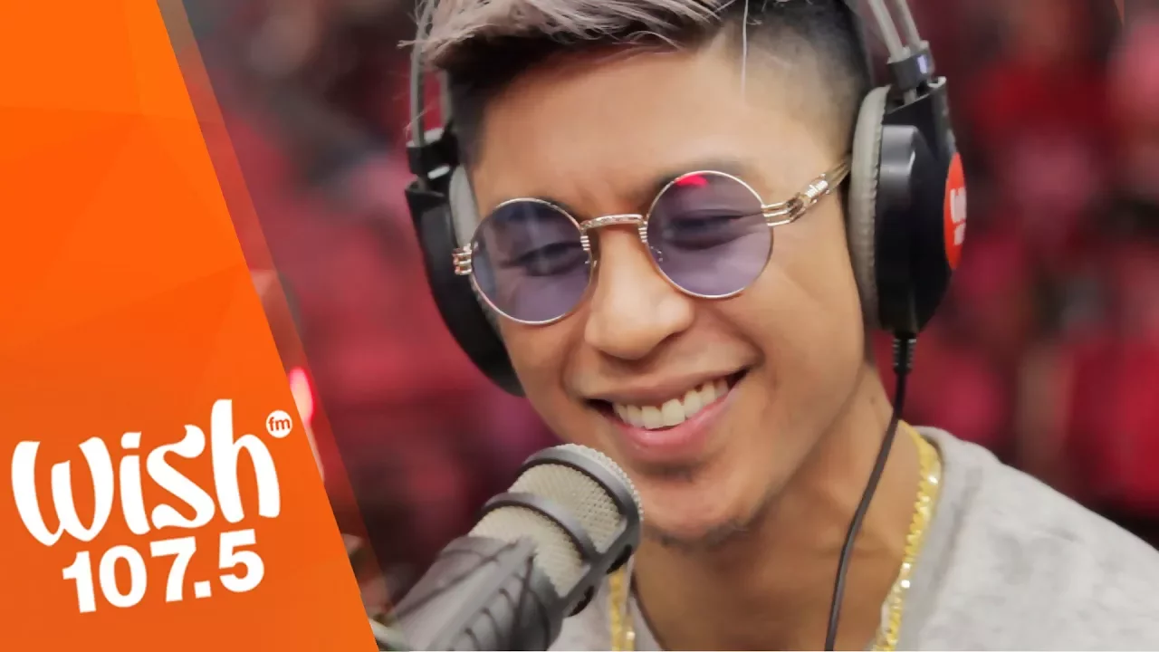 Kris Lawrence sings "Ikaw Pala" LIVE on Wish 107.5 Bus