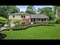 18 Pine Dr N Roslyn NY