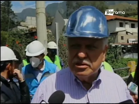 Ministro Cabrera revisó trabajos de la vía Cuenca - Girón - Pasaje