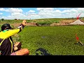 Download Lagu Os peixes brutos que estavam na vala esconderam na buraca debaixo do lixo.