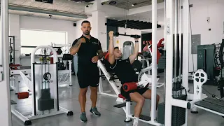 NEUTRAL GRIP LAT PULLDOWN