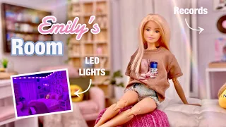 Emily s NEW Room Making a Trendy Gen Z Barbie Doll Room - LED Lights Records Vines TV Collage