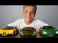 Download Lagu Mark dan 3 supercar dalam skala 1:18 - Mercedes, Lamborghini, Bugatti