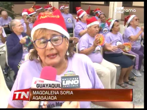 Cuerpo de bomberos agasajó a personas de tercera edad en albergue
