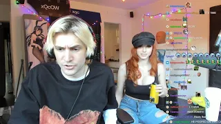 Amouranth shows up at xQc's house