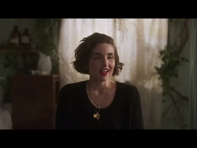 Witches di Elizabeth Sankey | Clip