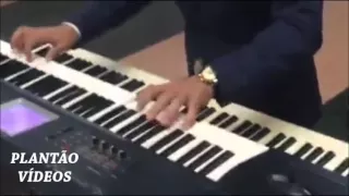 a noiva n o entrava ent o o maestro resolveu dar seu show 