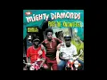 Mighty Diamonds - Pass The Kutchie