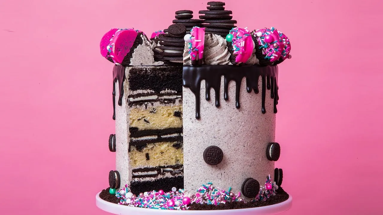 HOMEMADE Cookies and Cream ICE CREAM CAKE | Easy to make delicious ice cream cake | 5 INGREDIENTS