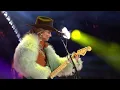 Lagu Lainey Wilson - Hang Tight Honey (New Year's Eve Live: Nashville's Big Bash 2025 Performance)