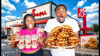 TRYING CHICK-FIL-A NEW CHICKEN & WAFFLES! 🧇