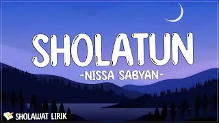 Download Nissa Sabyan - Sholatun (Sholawat Lirik) Sholâtun bis-salâmil mubîni linuqthotit-ta’yîni yâ ghorômî MP3