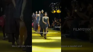 What S With This Walk Fashion Model Runway Ytshorts 