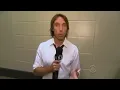 Steve Nash shows us how big NBA players are compared to regular people