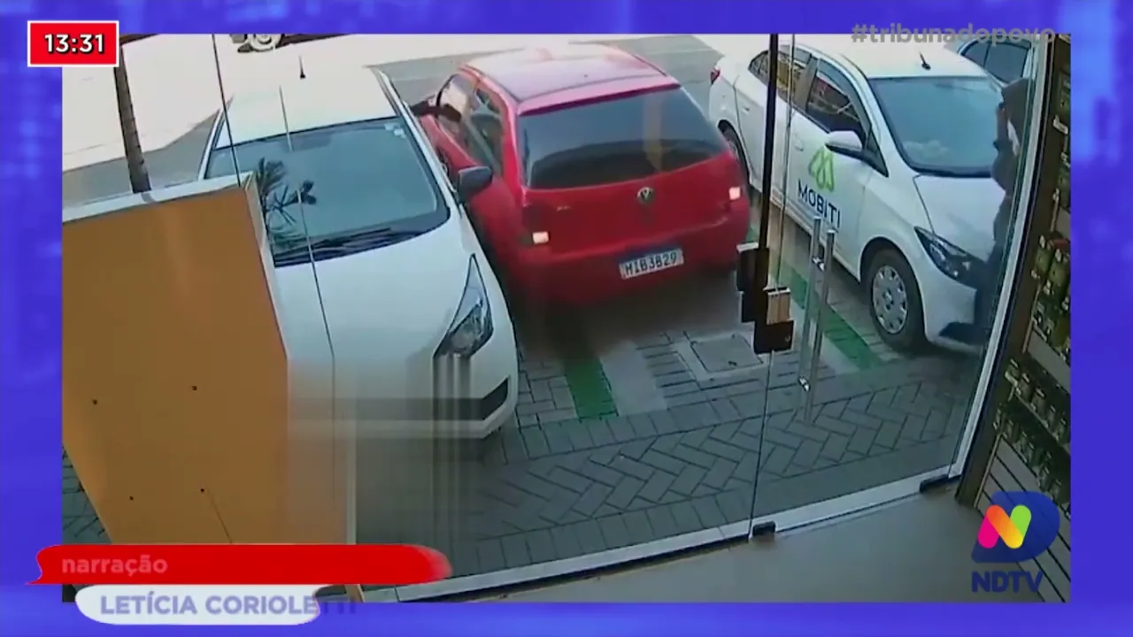 De marcha ré: Bandidos invadem loja e roubam 11 celulares