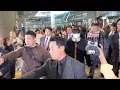 Download Lagu Bts V Airport Arrival 251007