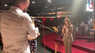 ترنيمة روح الله نحن نسأل اداء نهى شموني مع كورال جوق كنارة الروح القدس ترانيم يسوع Noha Shmony 