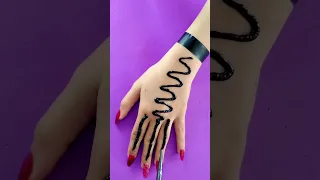أسهل نقش حنه بالشوكة                                                                               دندنها