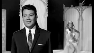 تحت الشجر ياوهيبة لمحمد رشدى كلمات عبد الرحمن الابنودى ولحن عبد العظيم عبد الحق 