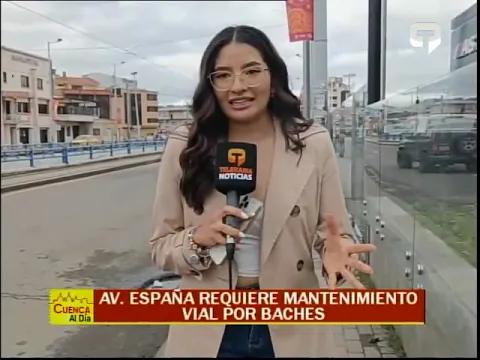 Av. España requiere mantenimiento vial por baches