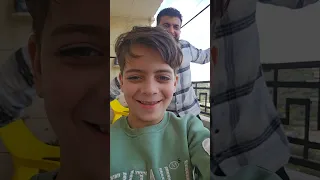 بابا تركضلي وفاتح ايدك دندنها