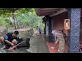 Download Lagu Beberes rumah, lanjut makan malam dengan nasi berkat bersama keluarga, masakan desa 