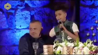 الطفل المعجزه  يغني ملكه جمال الروح روعه   مع سلطان الطرب     دندنها