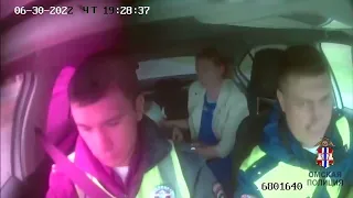 Омская полиция за 10 минут доставила в больницу ребёнка с травмой головы
