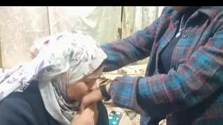 مرات اخويه بتقولي انتي في بيتي خدامه دندنها