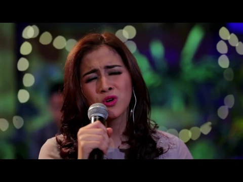 Download MP3 Nina Zatulini - Butiran Debu (Rumor Cover) (Live at Music Everywhere) **