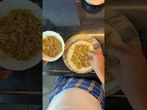 Day 1 / Kanda Laccha Paratha 😋 #cooking #food #shorts #viral