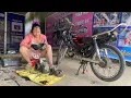 Download Lagu Talented Girl: The Girl Who Recycled and Overhauled an Old, Broken Motorcycle