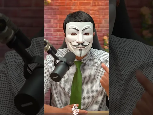 المعمم محمد علي الحسيني يهجر امام قبر النبي صل الله عليه واله فيأتيه الرد من المتشيع