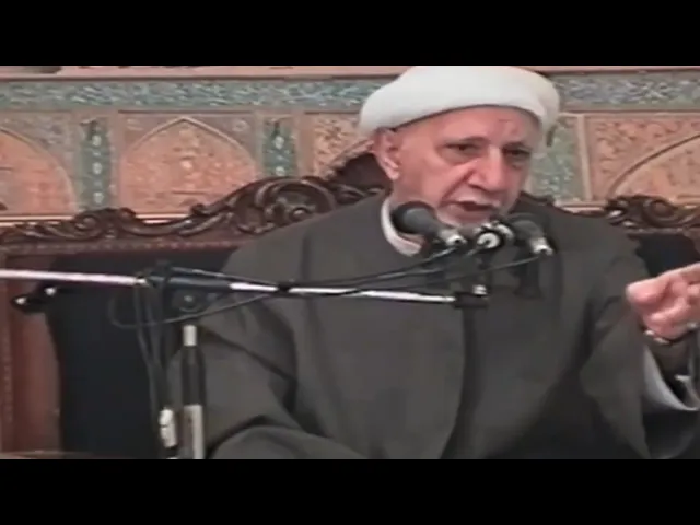 ⁣يا أيها الذين آمنوا لا تقدموا بين يدي الله ورسوله واتقوا الله إن الله سميع عليم | د.احمد الوائلي