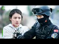 Lagu Hunk SWAT risked life to save College Girl from kidnappers—when their eyes met, love began💘#movie