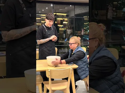 Broma de la tasa de café gigante