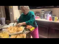 Download Lagu Mama Nina ne-a facut cornuri la cuptor🎬Multă mâncare de la rușii lui Putin si alte magazine🆘