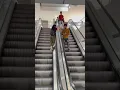 Download Lagu Escalator Prank 😝Mujhpe Bhari Par Gya🥹|| #shorts #prank  #random #funny #escalator #reaction
