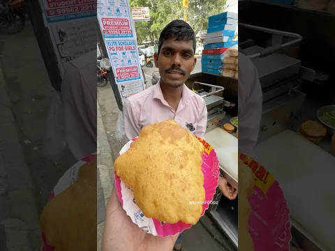 Cheese Burst Bhature Pizza Khaoge?😱🔥 #shorts #cholebhature #indianstreetfood