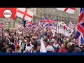 Download Lagu Massive crowds and clashes in London